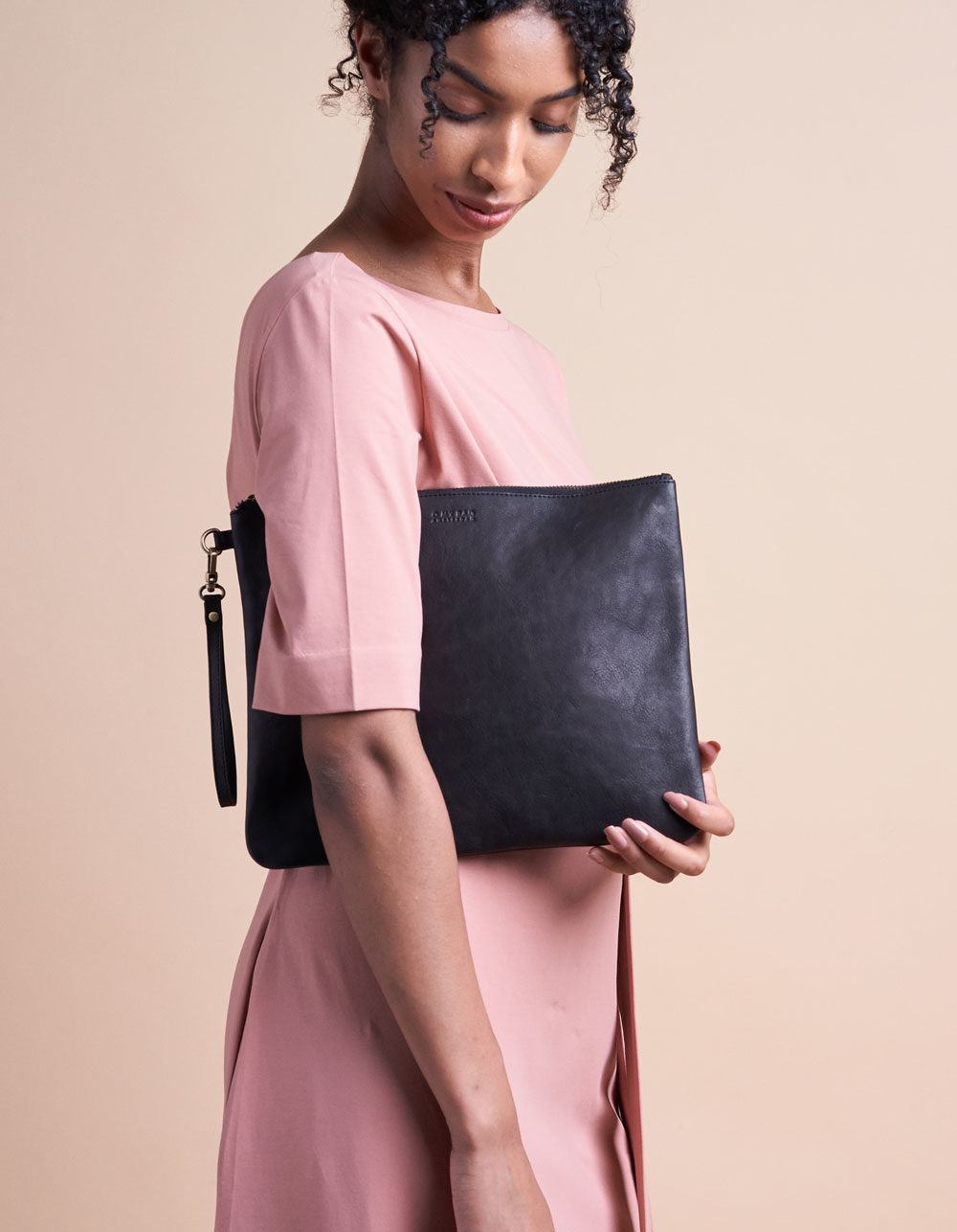 Scottie-Maxi-Black-2-2-1000x1287