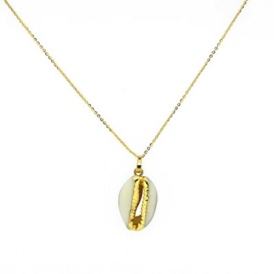 White Shell Pendant Necklace Gold