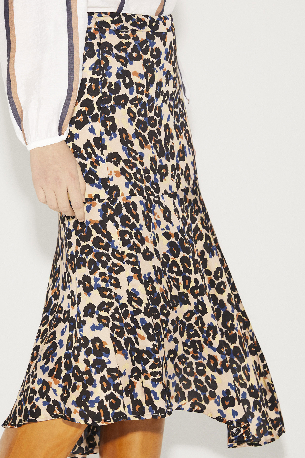 Munthe_Dungeon_Skirt_192_1208_19213_37_3