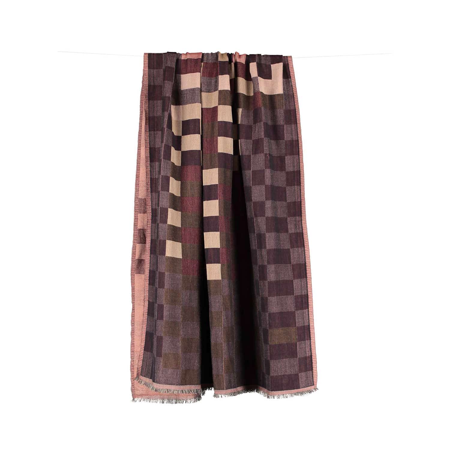 Humanoid_WARIO_WINE_scarf
