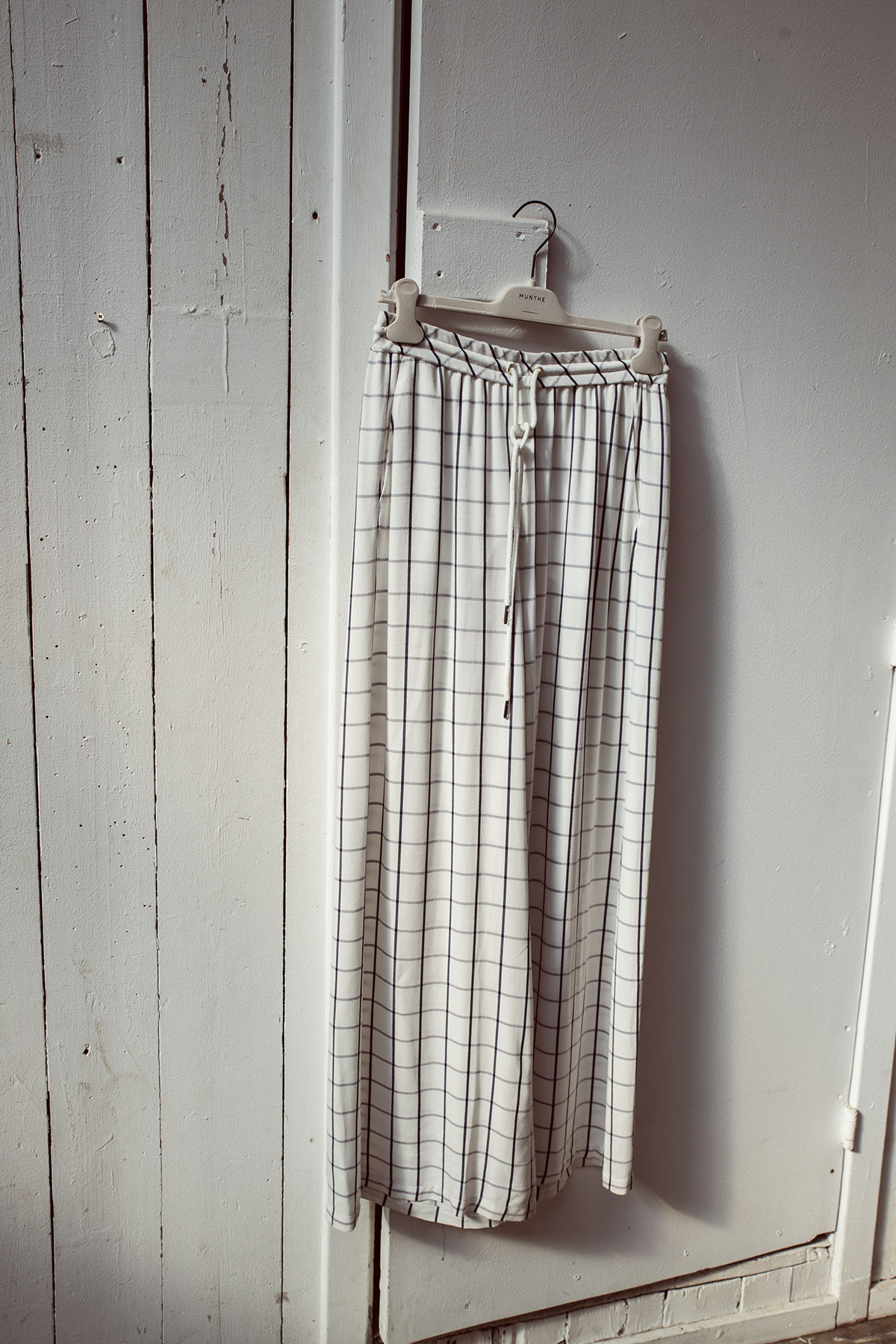 MUNTHE_EDITOR_trousers_1
