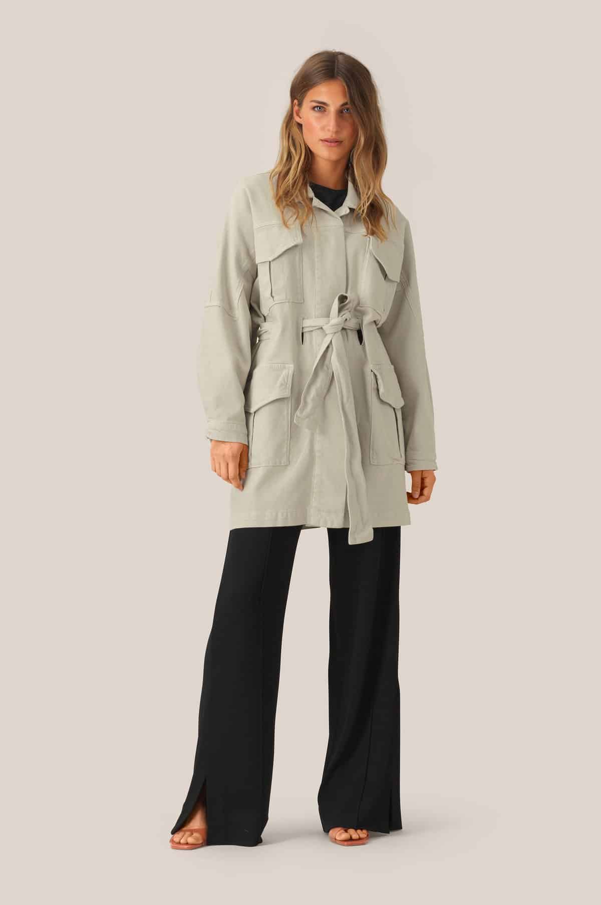 Second-FemaleAriana_coat