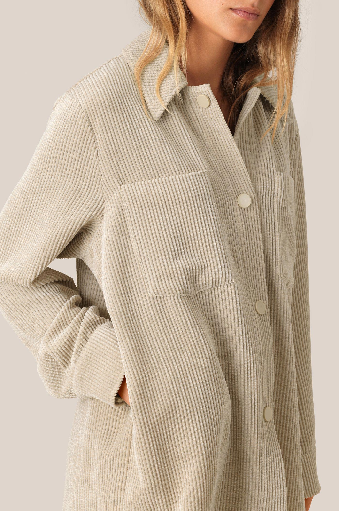 Second-Female_gaia-Jacket-biscotti_2