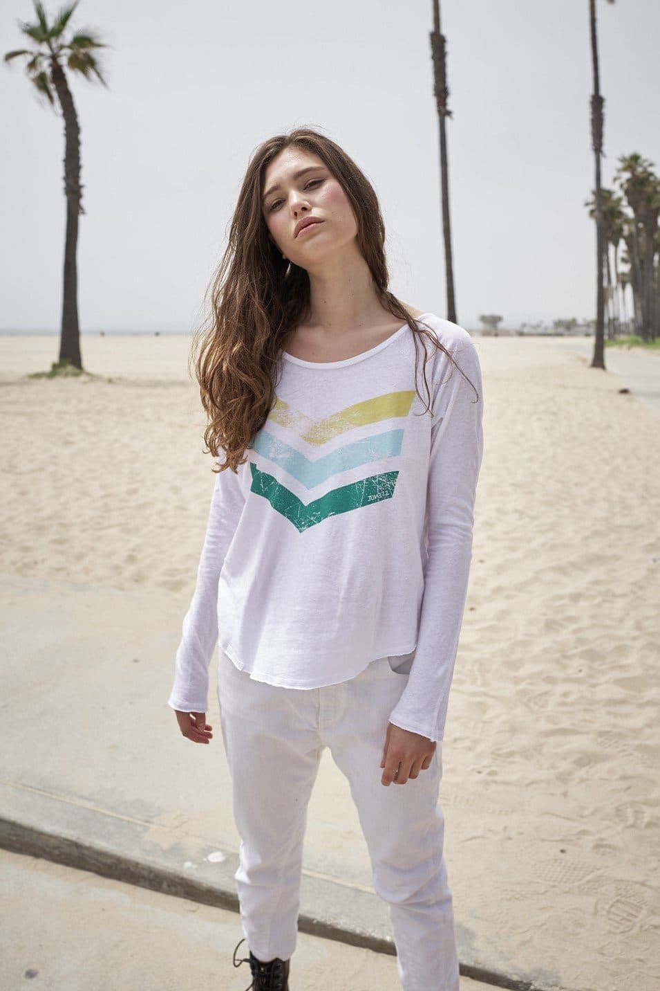 June7.2_YANN_LOGOCRACKED_white-yellow-acqua-green_1