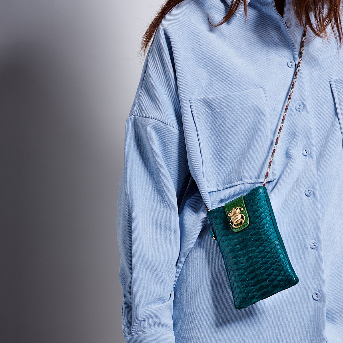 green-blue-python-phone-bag-marco-black (2)