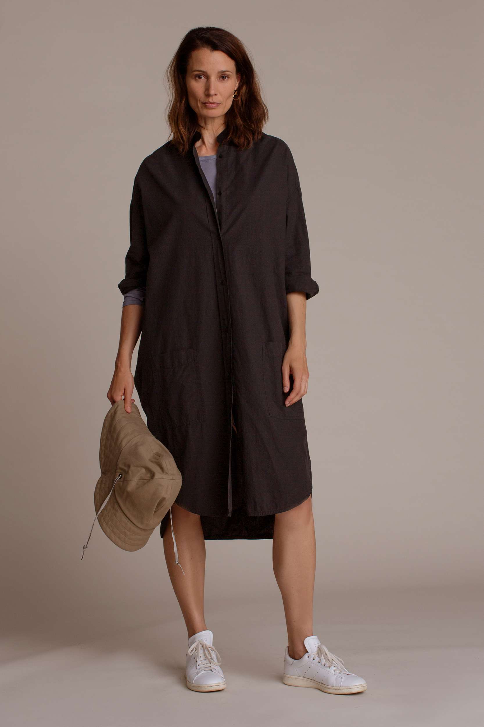 Humanoid_Dirah-dress_blackish