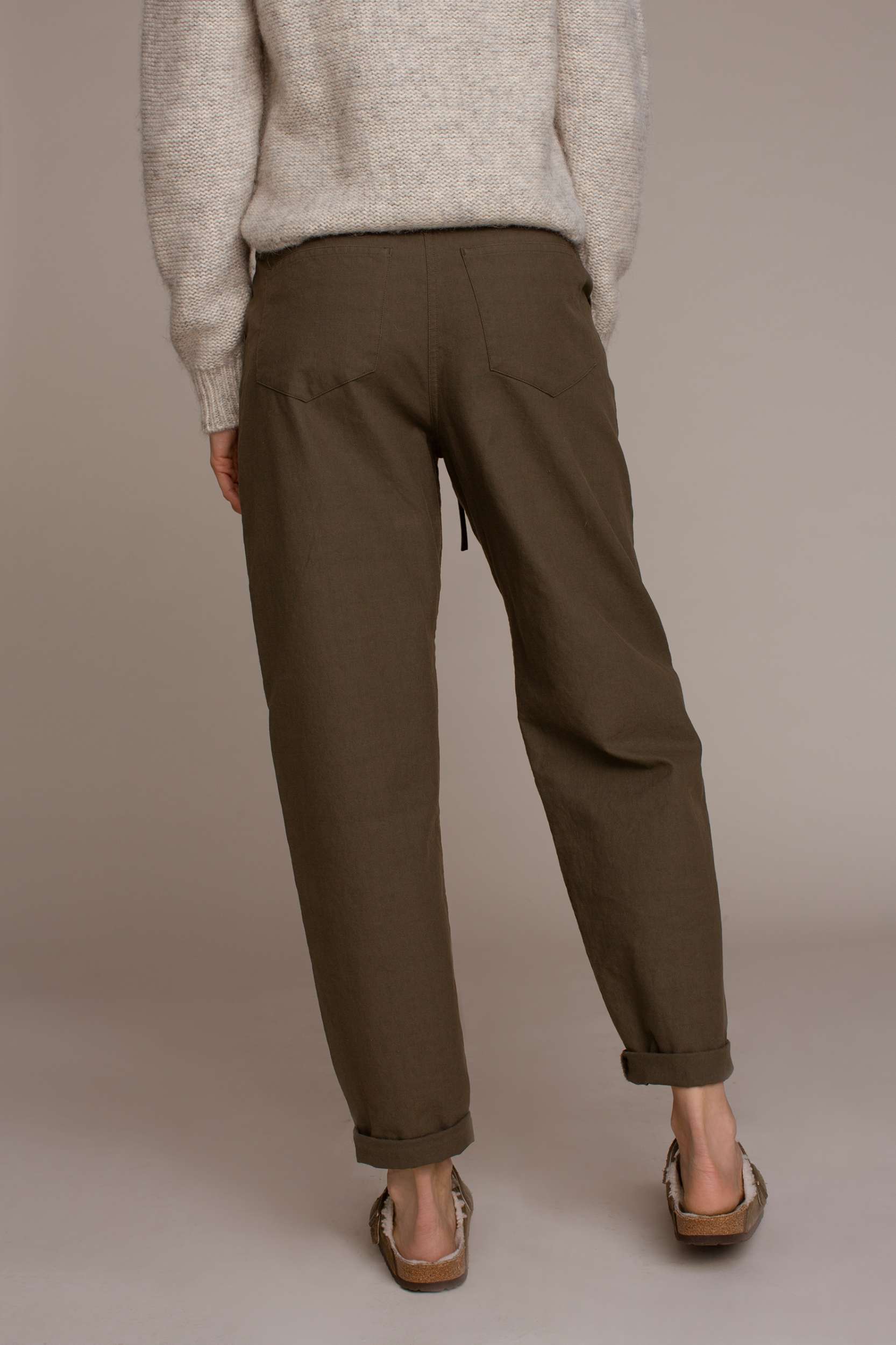 Humanoid_Peggy-trousers_military_2