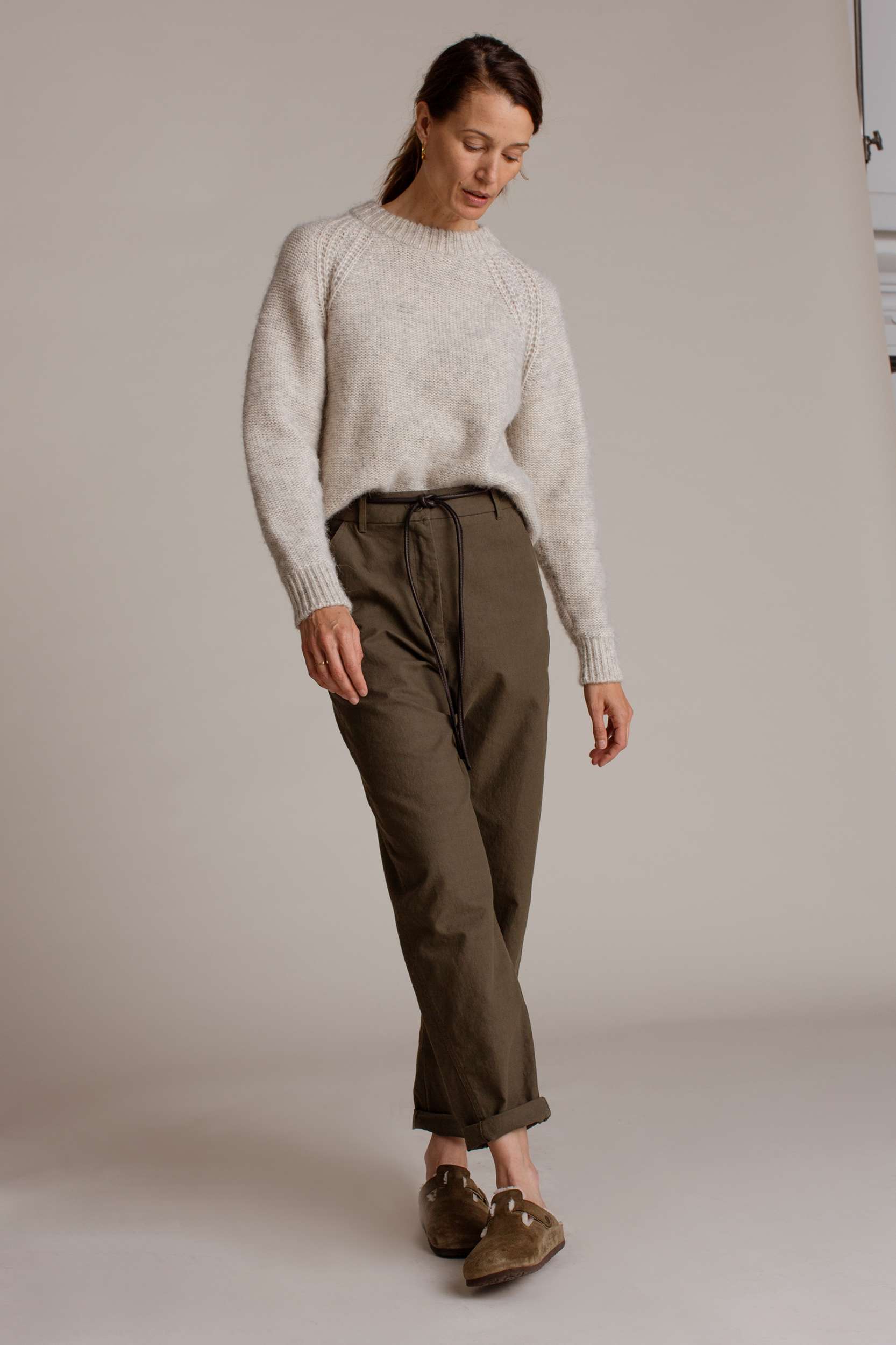 Humanoid_Peggy-trousers_military_3