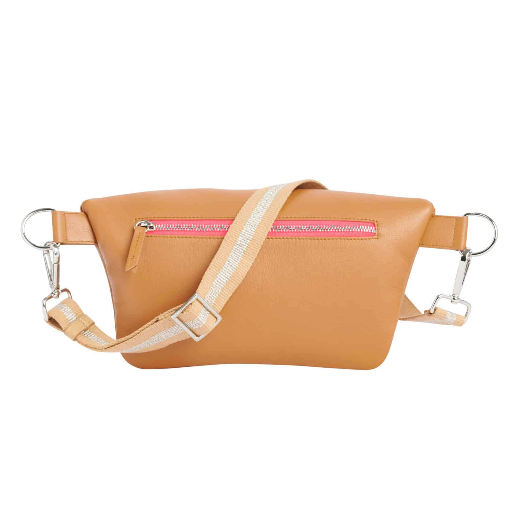2_MarieMartens_XLHipBag_Neufmille_Camel_345_euro_02_1800x1800