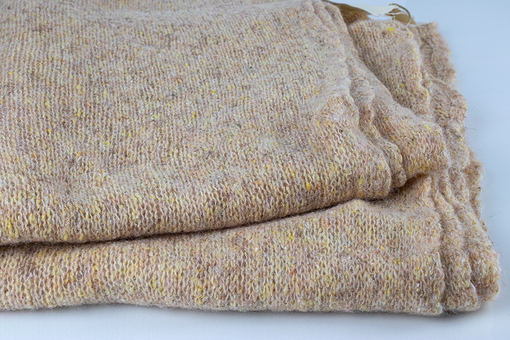 LES_BOH_AvandinoScarfYellow_DET2_€135