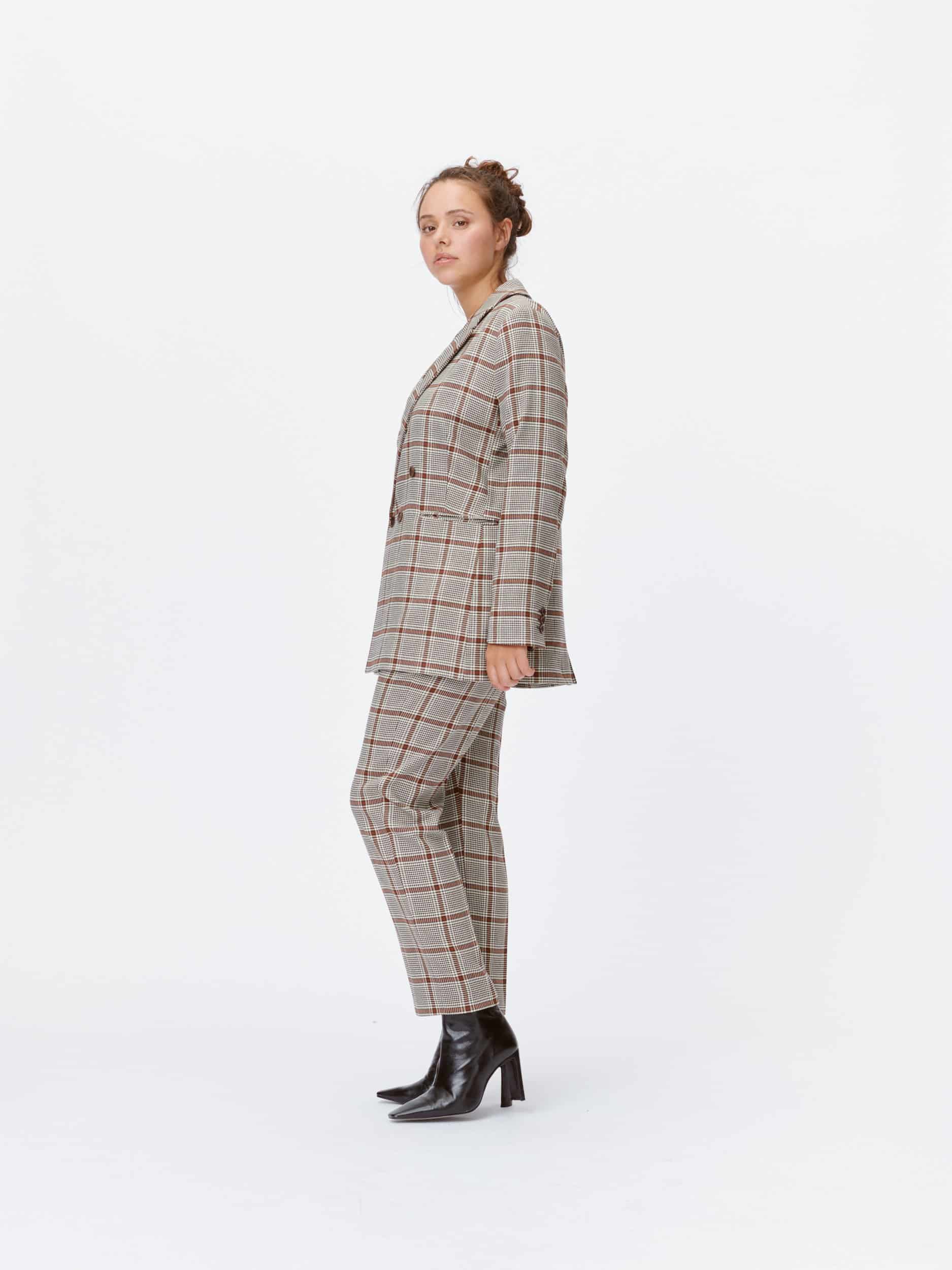 Munthe_Lyle-Blazer_2