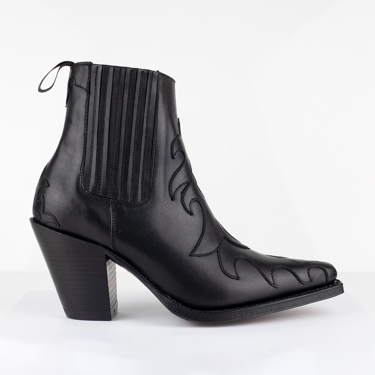 TonyMora_GabDasluMescalero_PalermoNegro_R_€315
