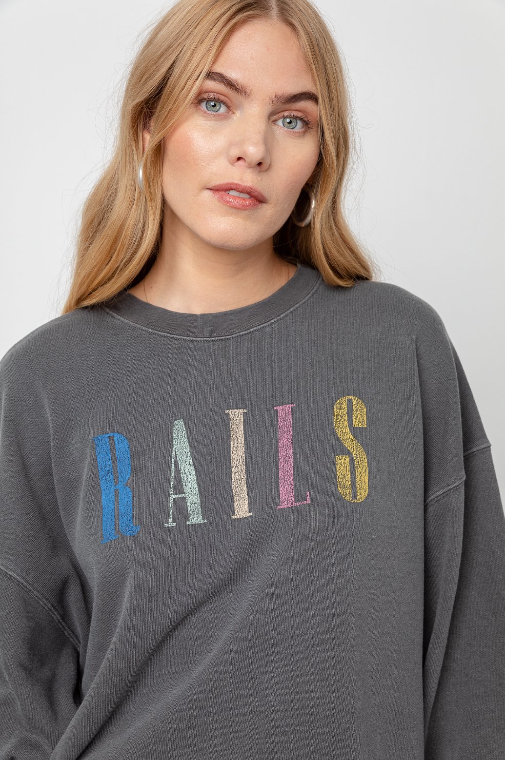 Rails_reeves_sweater_4