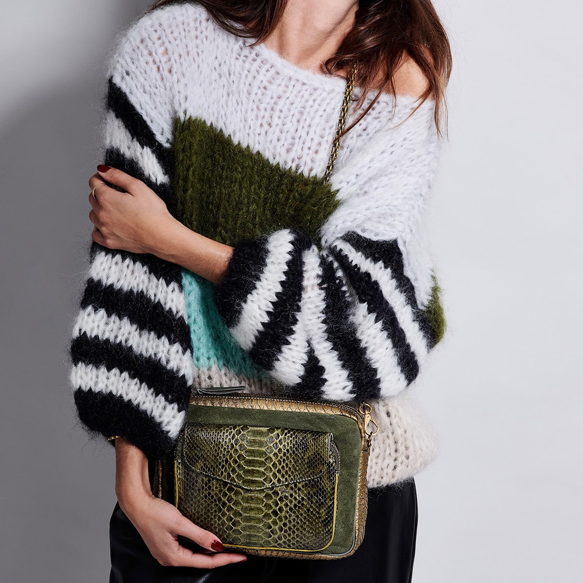 python-and-suede-kaki-gold-bag-big-charly-chain (1)