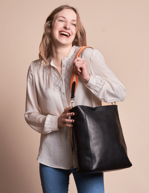 sofia-black-model001-500x644