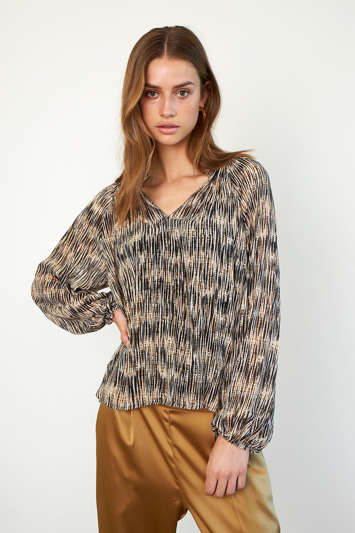 Second-Female_Rogers_Blouse_3