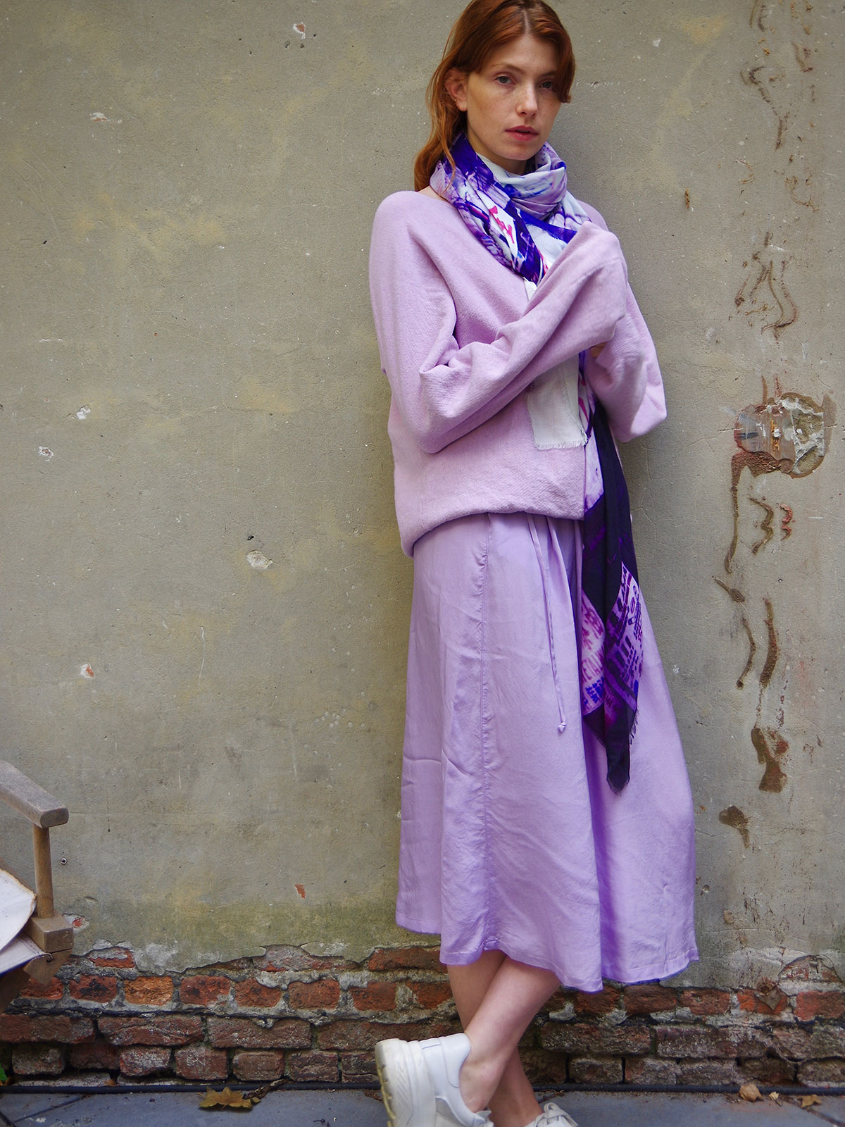 Talking_Walla_hong-kongEla-Scarf_3