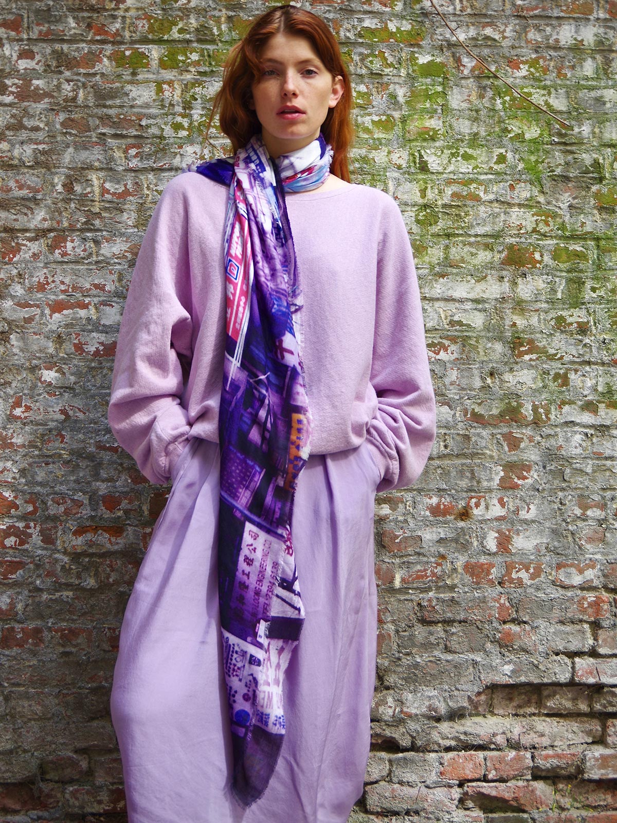 Talking_Walla_hong-kongEla-Scarf_4