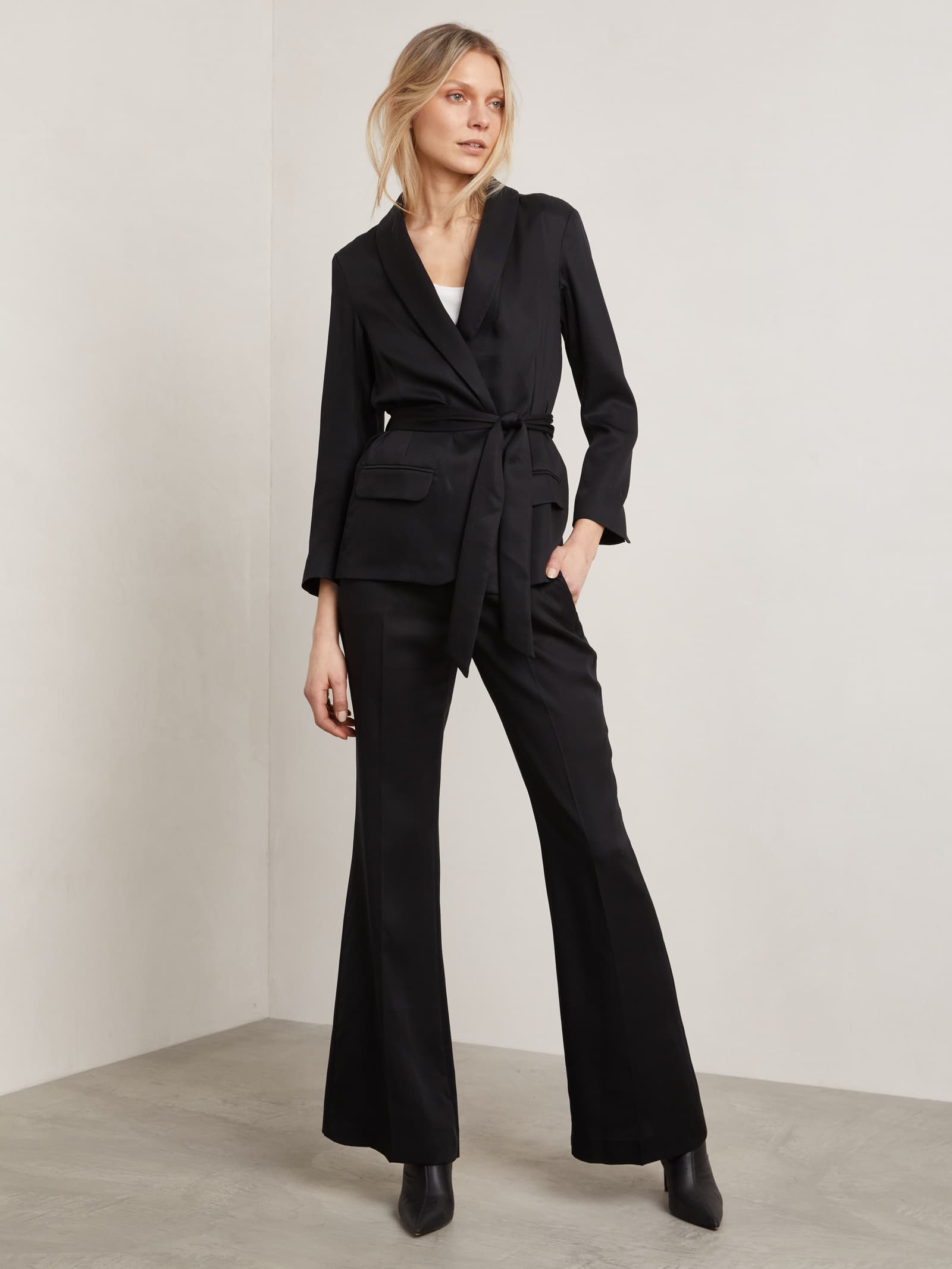 290_78087abf84-10000226_ronpants_darkeveningblack_front2-1600