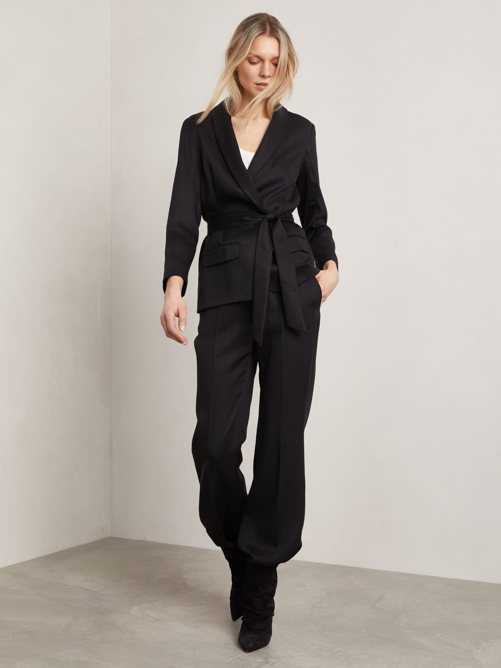 290_9bade941b1-10000226_ronpants_darkeveningblack_front5-1600
