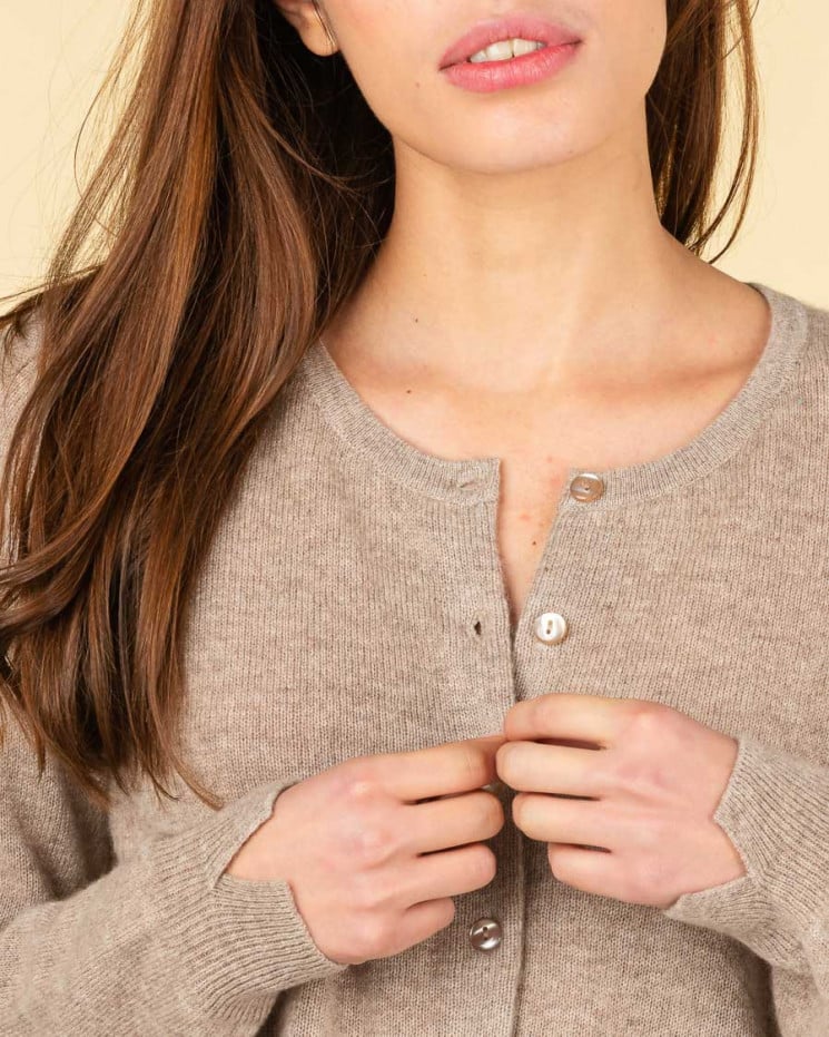Atika3_buttons-cardigan-cashmere-antigone