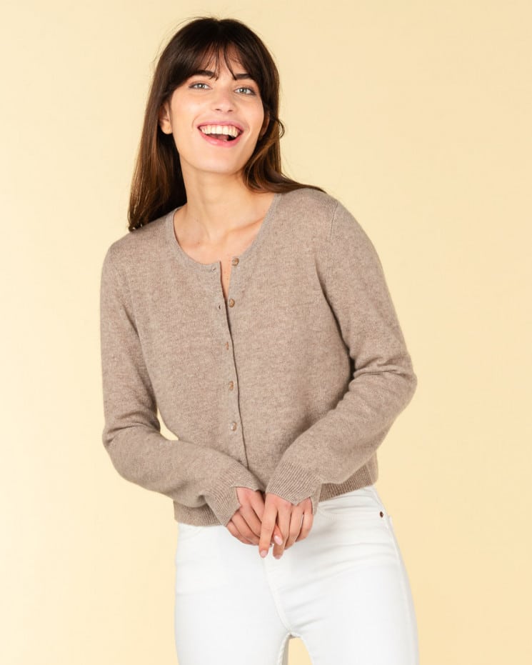 Atika_buttons-cardigan-cashmere-antigone