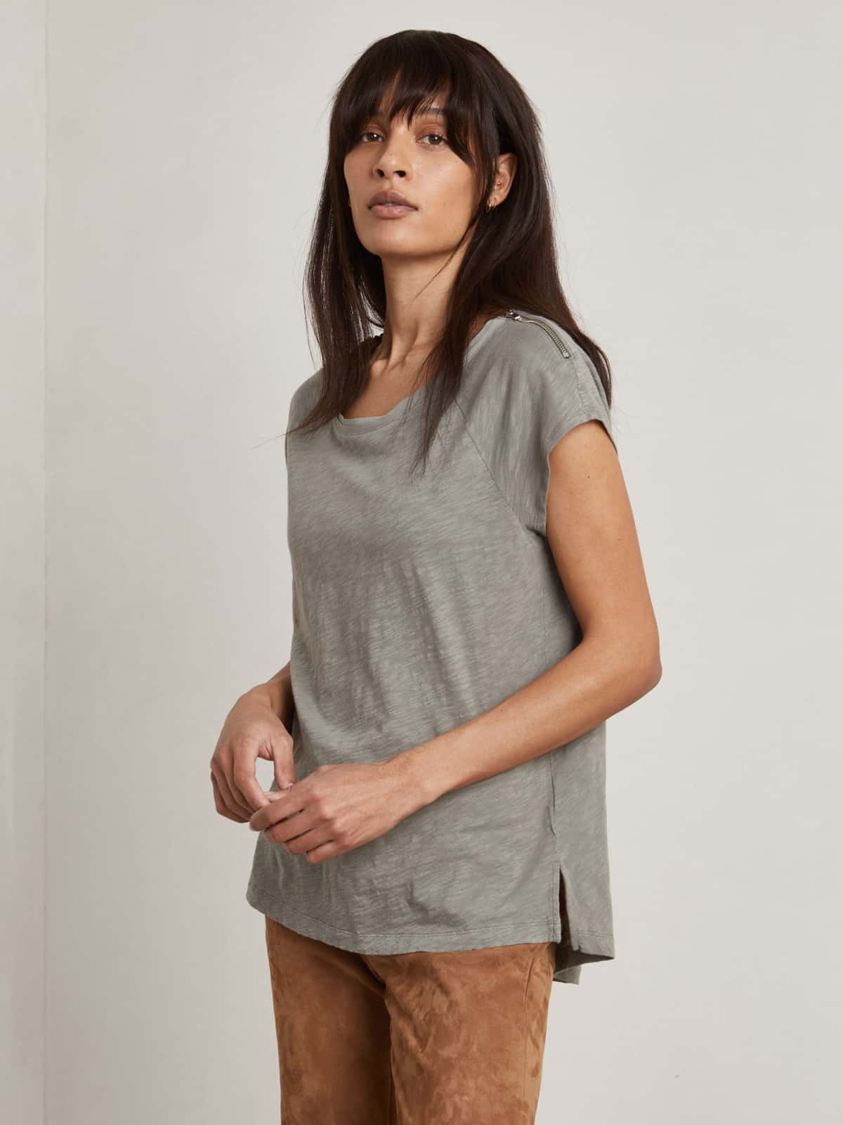 292_dc53f13b64-10000228_rosszipt-shirt_softcargo_front5-1200
