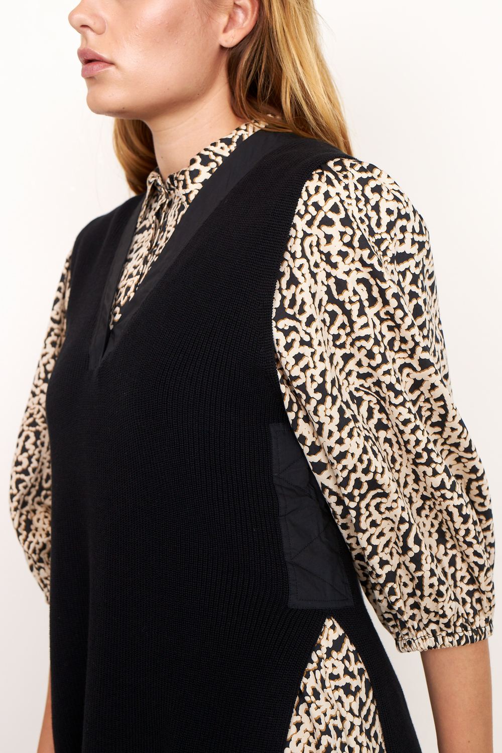 Second-Female_Sapa-Knit-Vest-Black_4