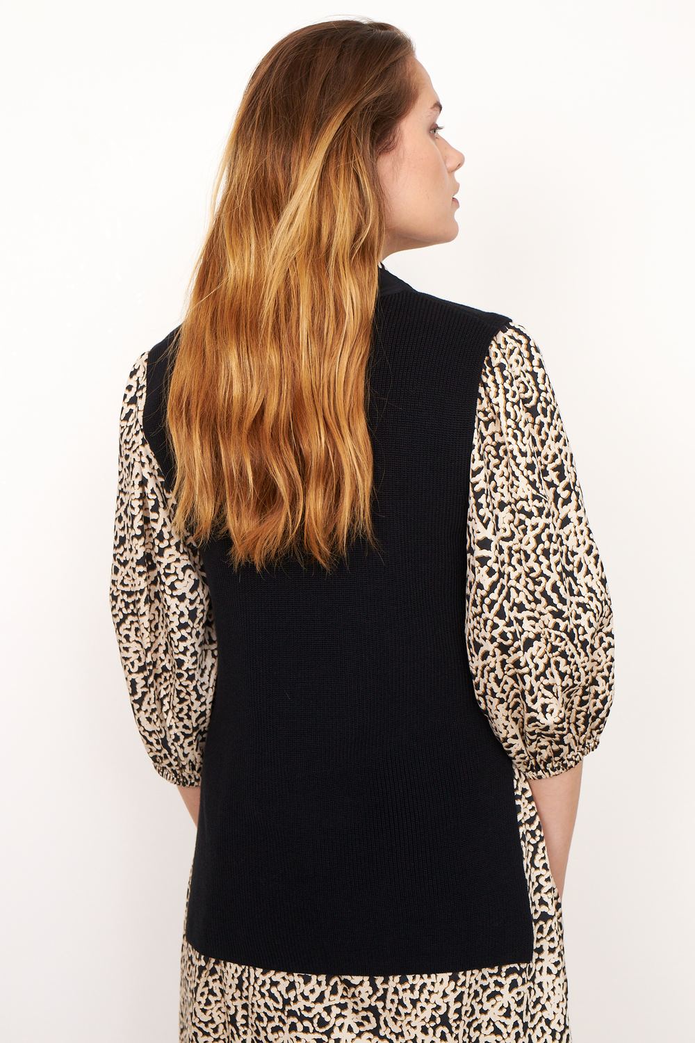 Second-Female_Sapa-Knit-Vest-Black_5