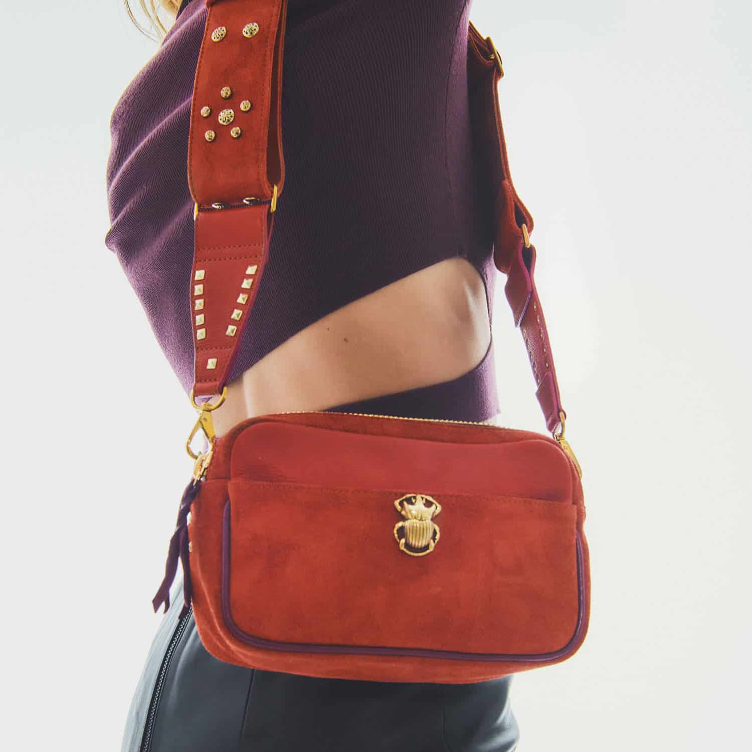 Claris_Virot_brick-calfskin-bag-lily_1