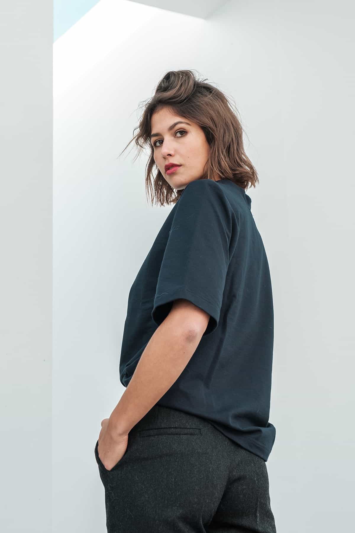 Les-Bohemiennes_Chris_t-shirt_B_1
