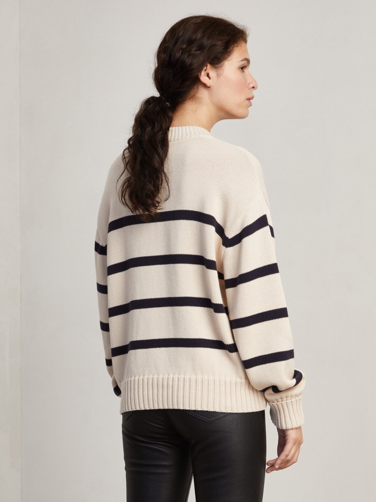 6710_46335b7383-10000281_daniellasweater_sand-darkchicbluestripe_back1-1200
