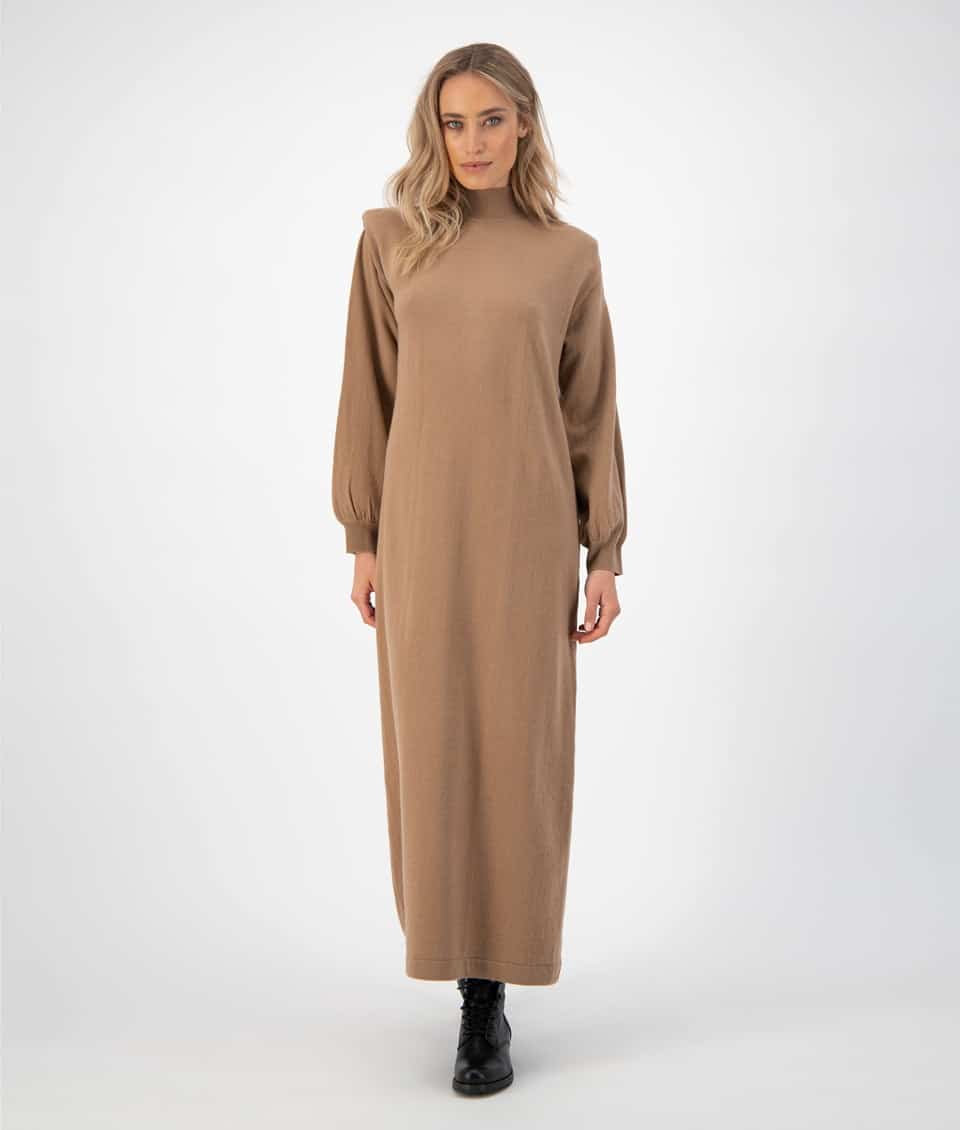 Goosecraft-Dandy-knitted-dress-sand-women-front