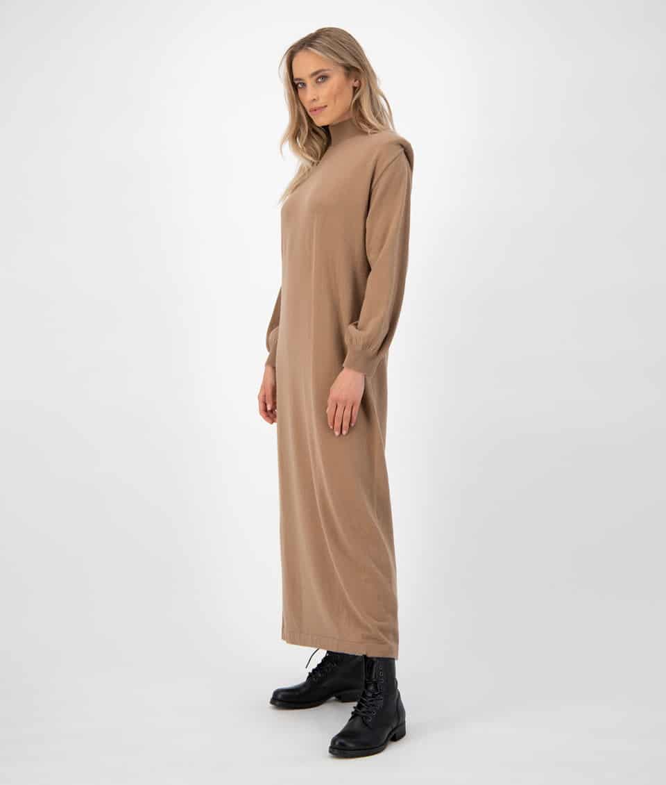Goosecraft-Dandy-knitted-dress-sand-women-side