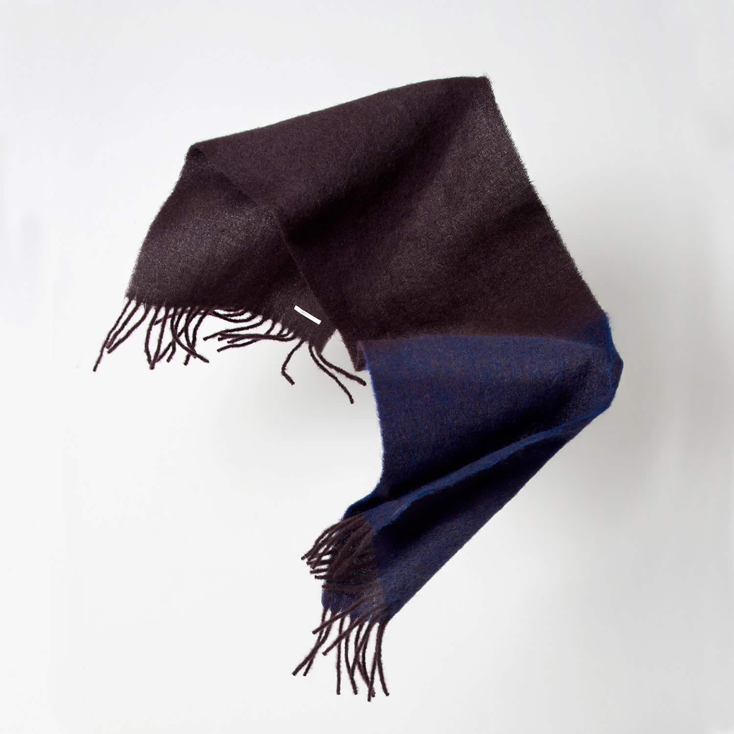 Humanoid_WEBBEL_SCARF_EGGPLANT