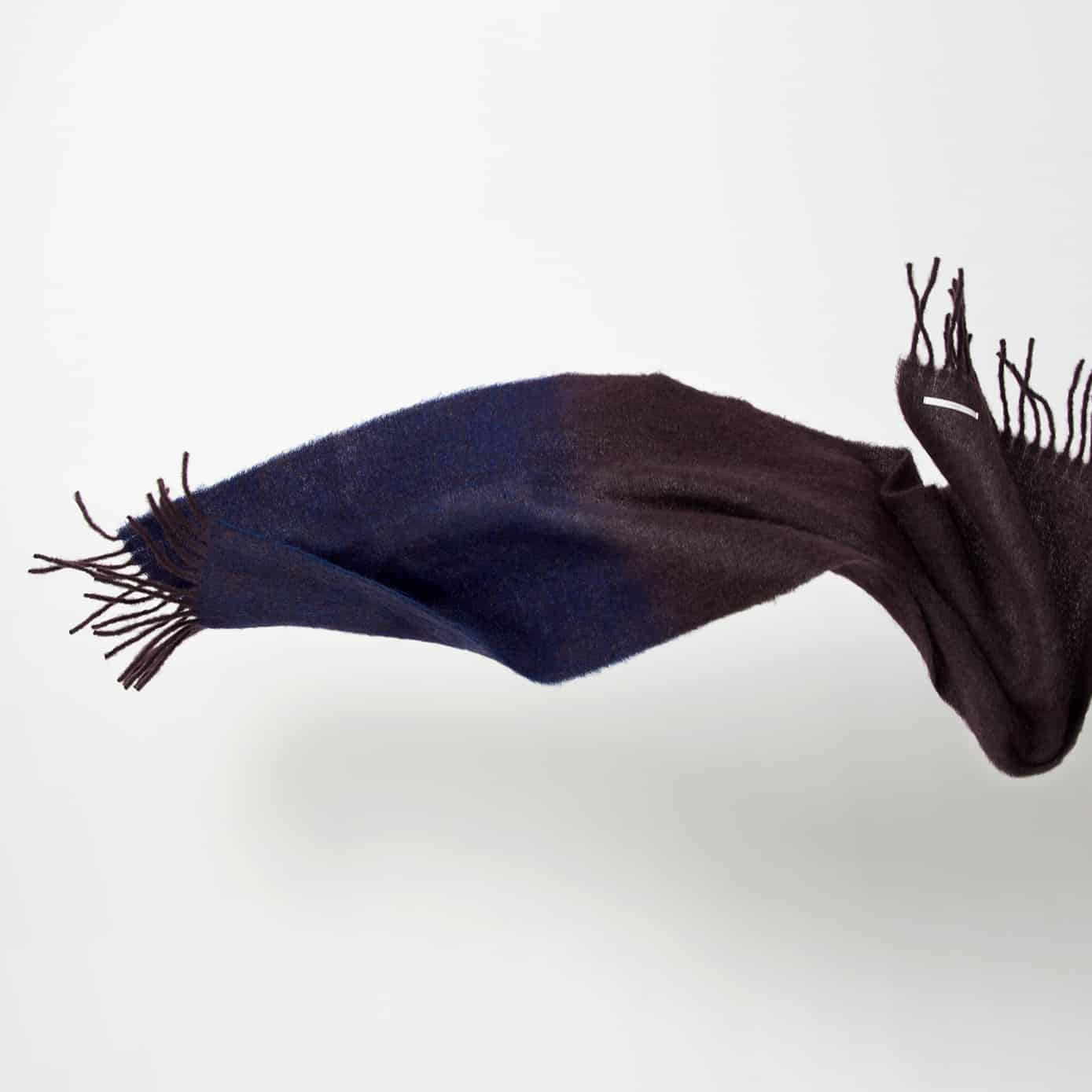 Humanoid_WEBBEL_SCARF_EGGPLANT_1