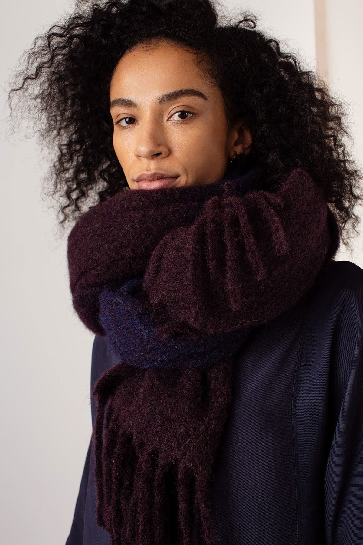 Humanoid_WEBBEL_SCARF_EGGPLANT_2