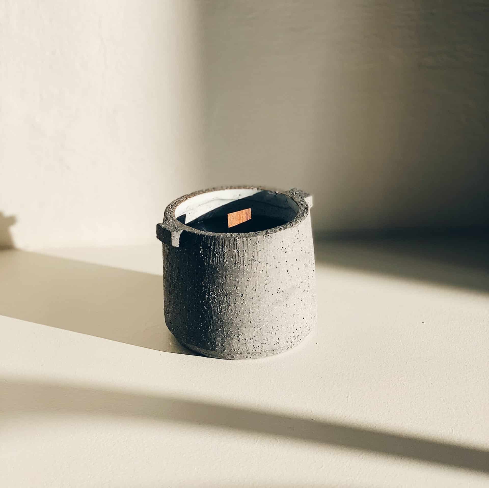 Paju-Design_Potty_Grey_candle_2