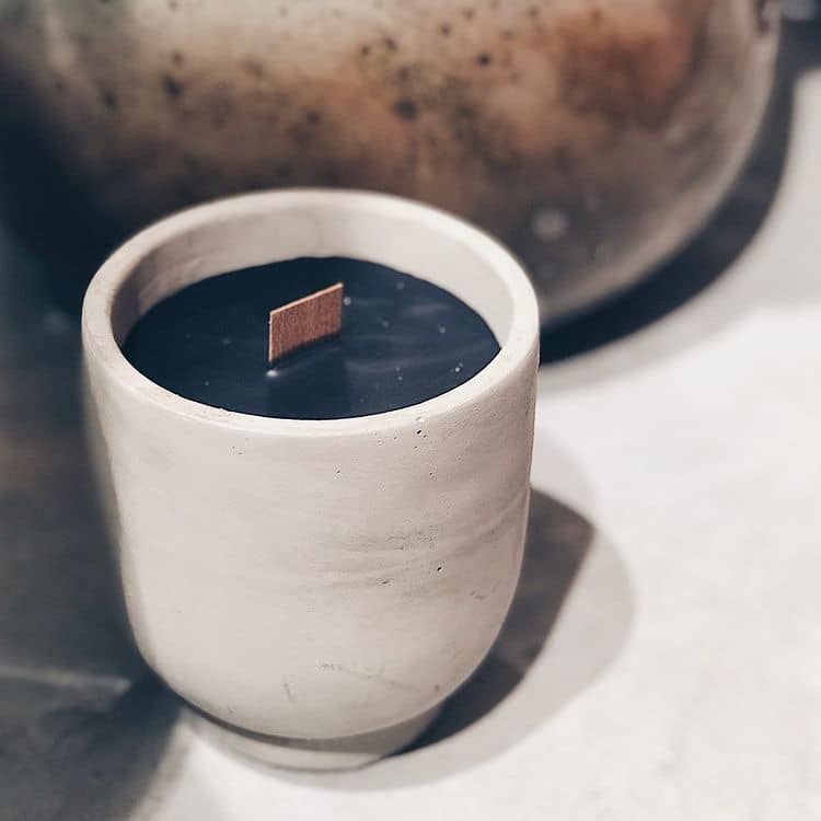 Paju-Design_Smooth_candle_4