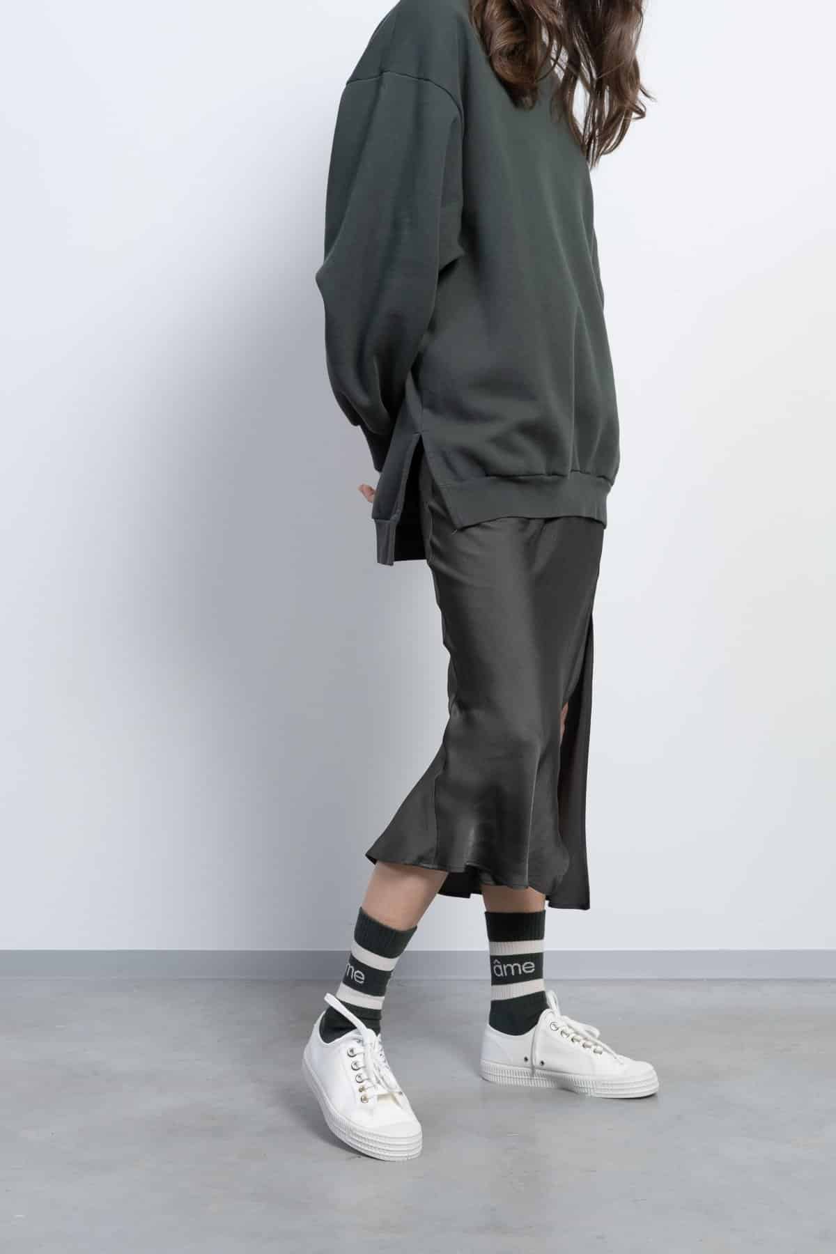 UllaOversizedSweat_AME_FW21_WEB_1800px-5506_fdb26595-e51b-484a-a4c1-918679df0751_2000x