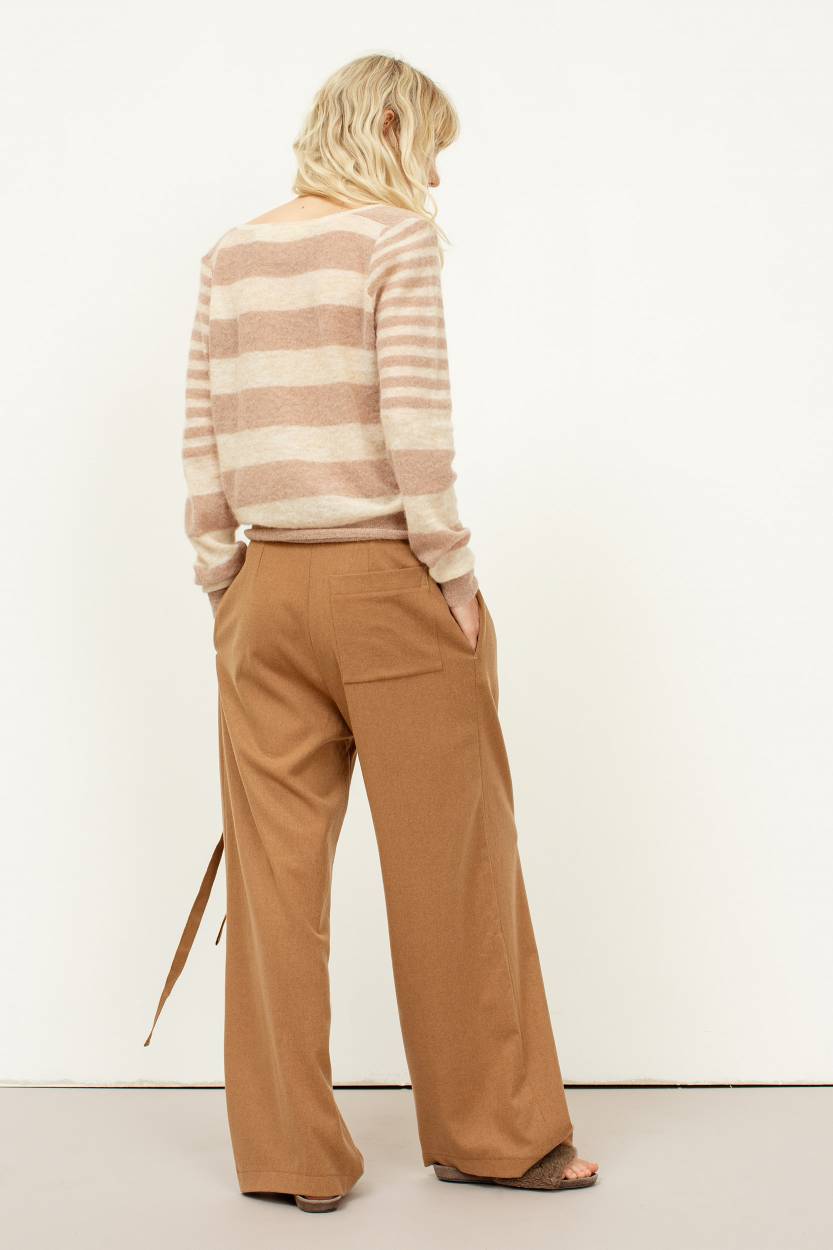 WEBSHOP_FOSTER_OATMST_03hZreszXLmAR5F_833x1250