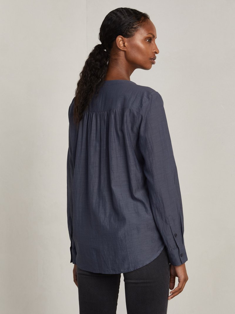 6713_f373b58049-10000300_leetuxblouse_greenslate_back1-800