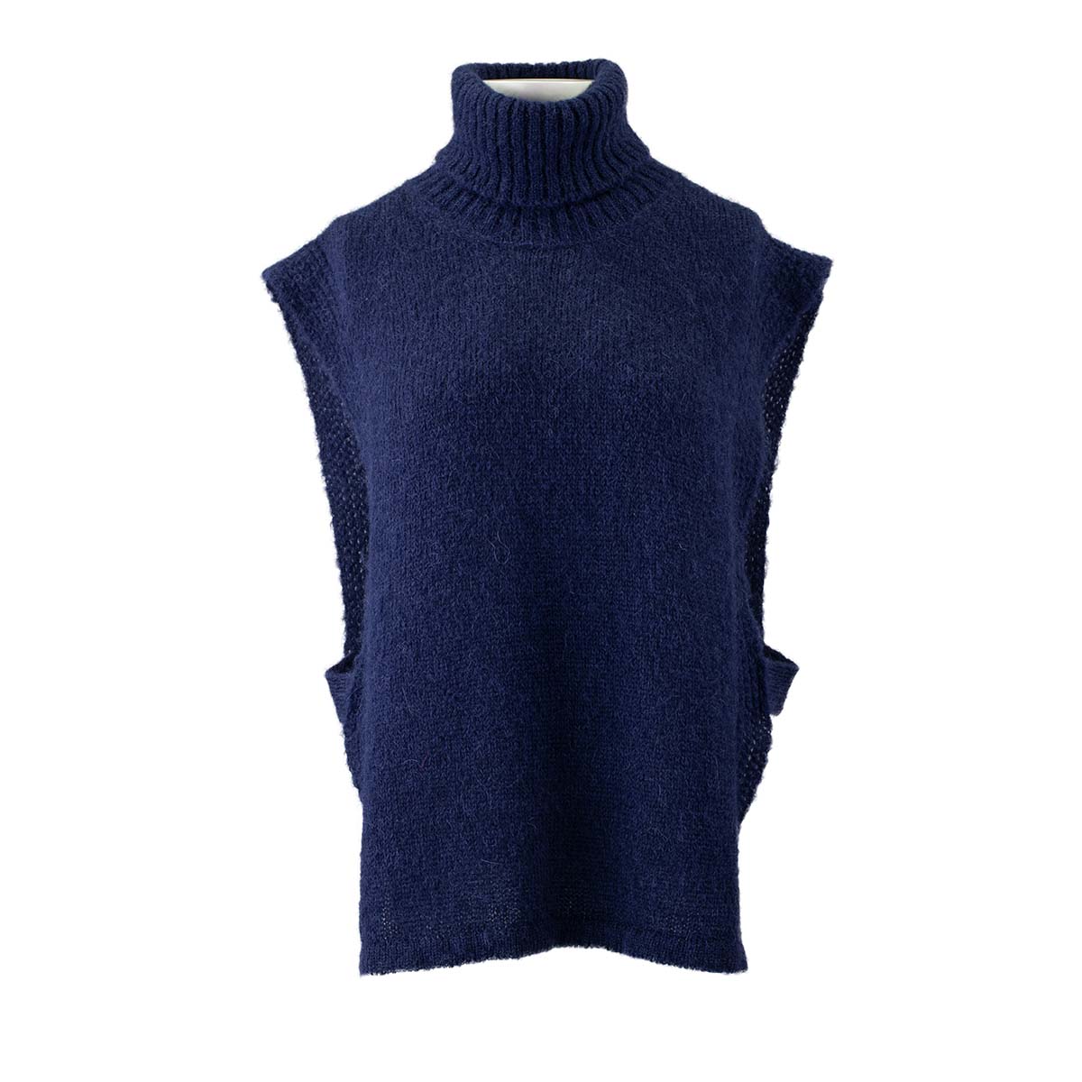 JOE_NaelSleevelessSweater_€159_1200px