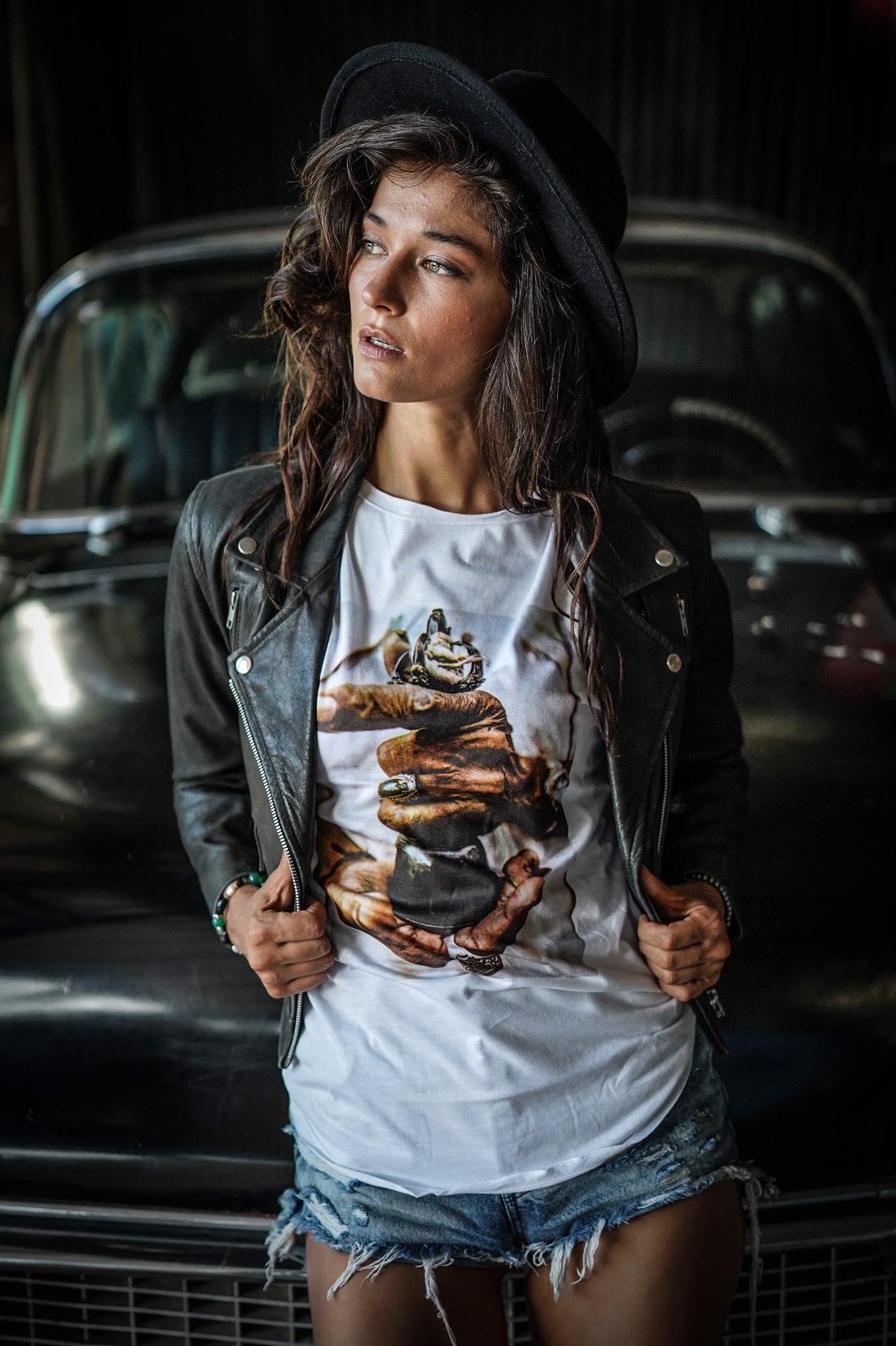 WOMAN-BELL 2