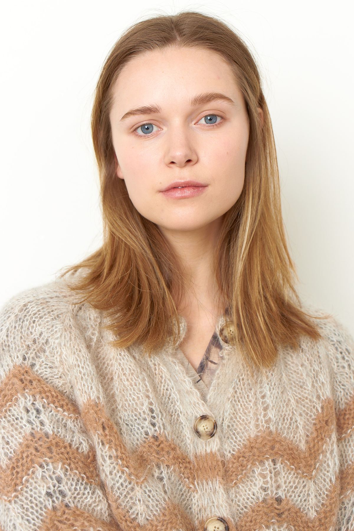 Second-Female_JULIETTE-CARDIGAN_2