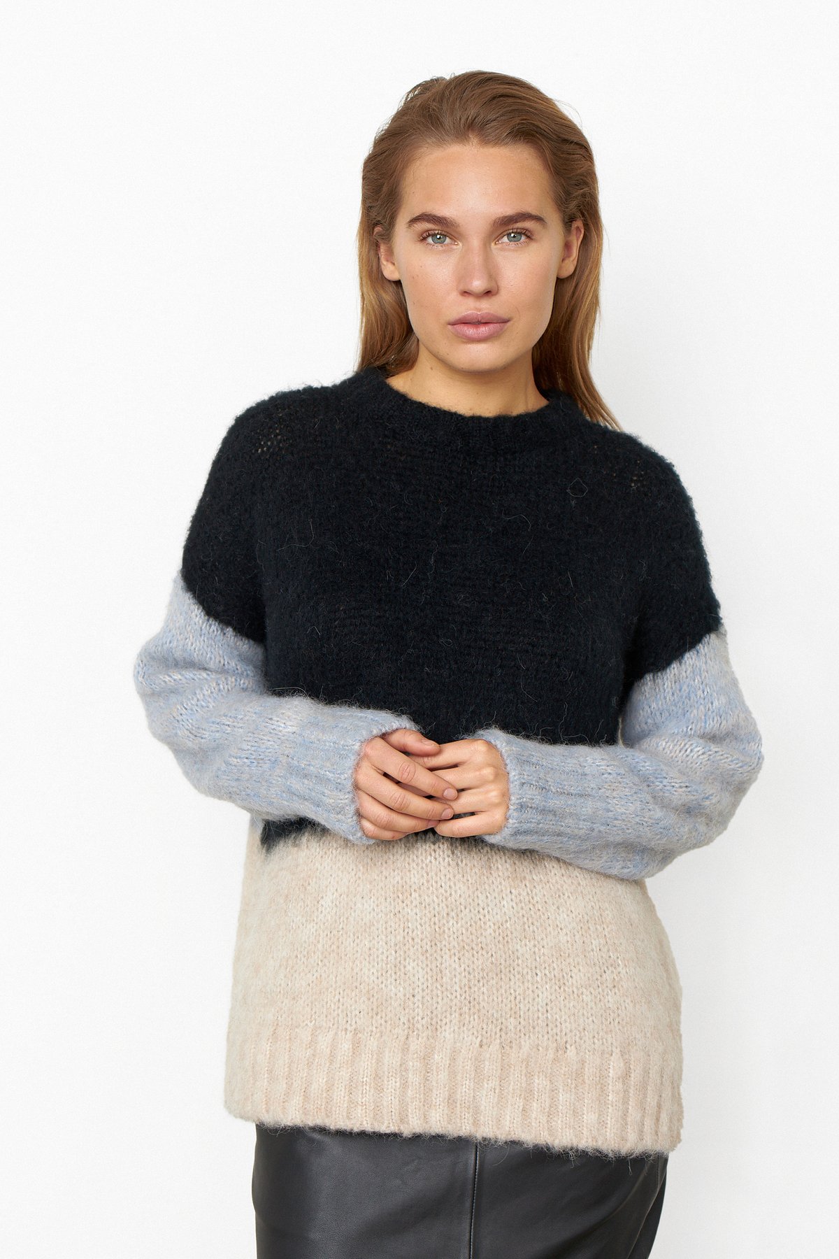 Second-female_Gwennola-Knit_1