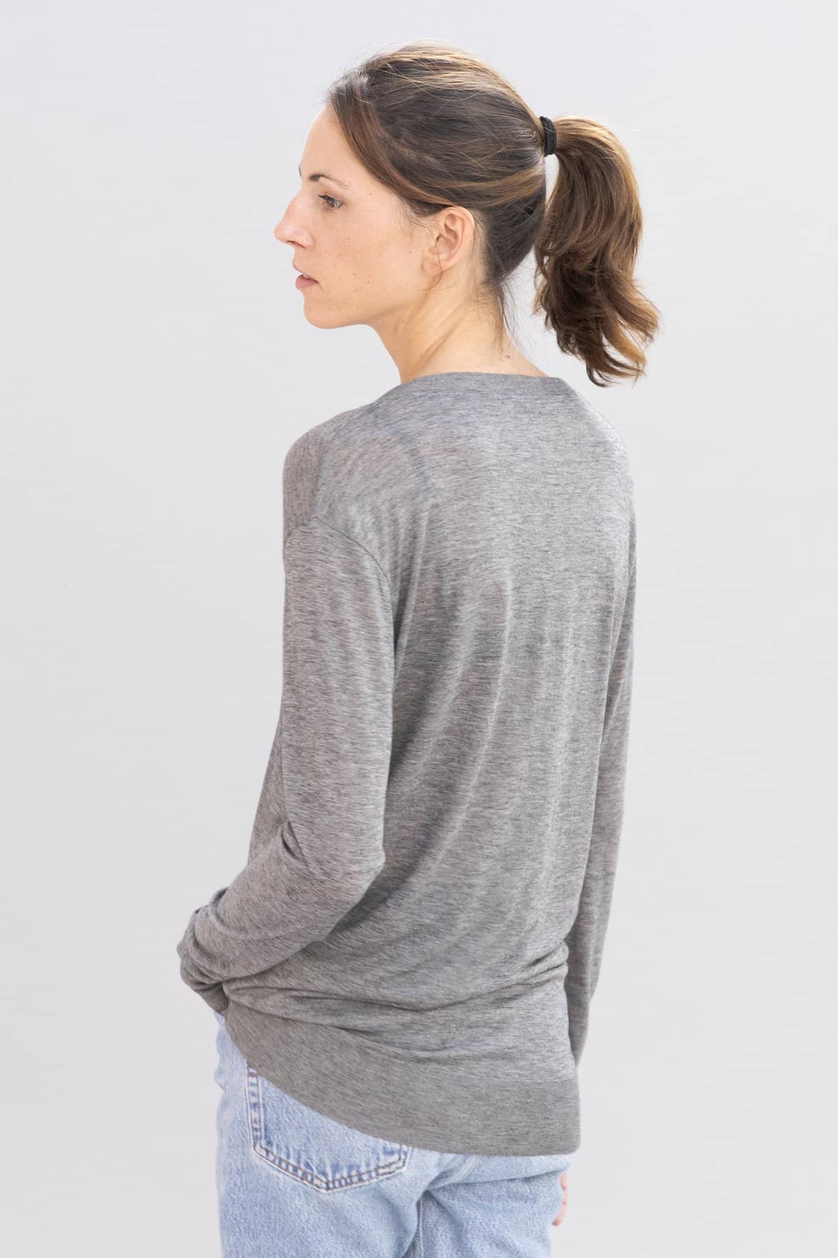 sarahdesainthubert-knit-john-grey-3_1200x1800