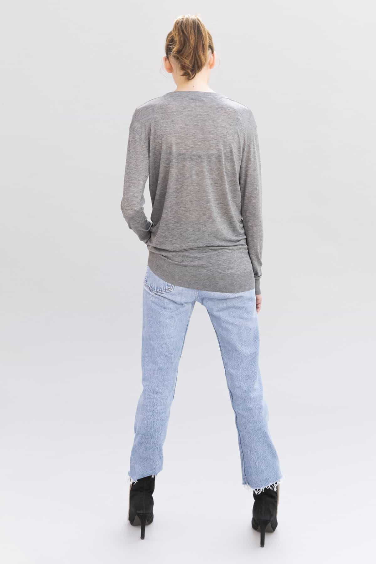 sarahdesainthubert-knit-john-grey-4_1200x1800