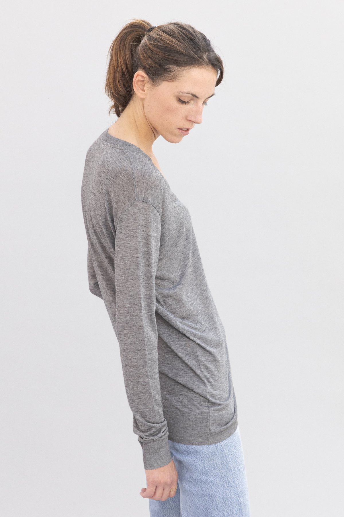 sarahdesainthubert-knit-john-grey-5_1200x1800