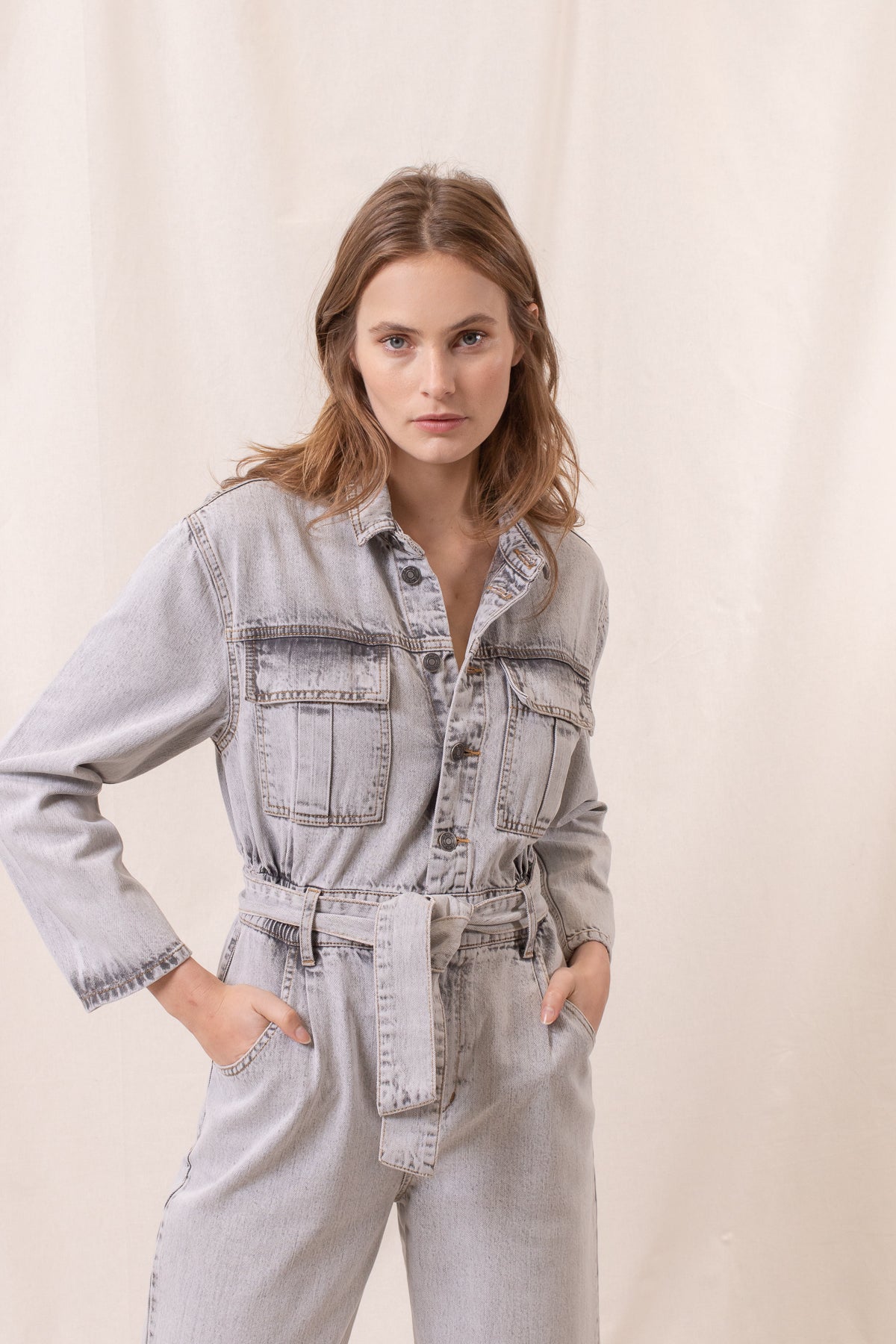 AME_WEB_SS22_JENNA_1800px-5688_2000x